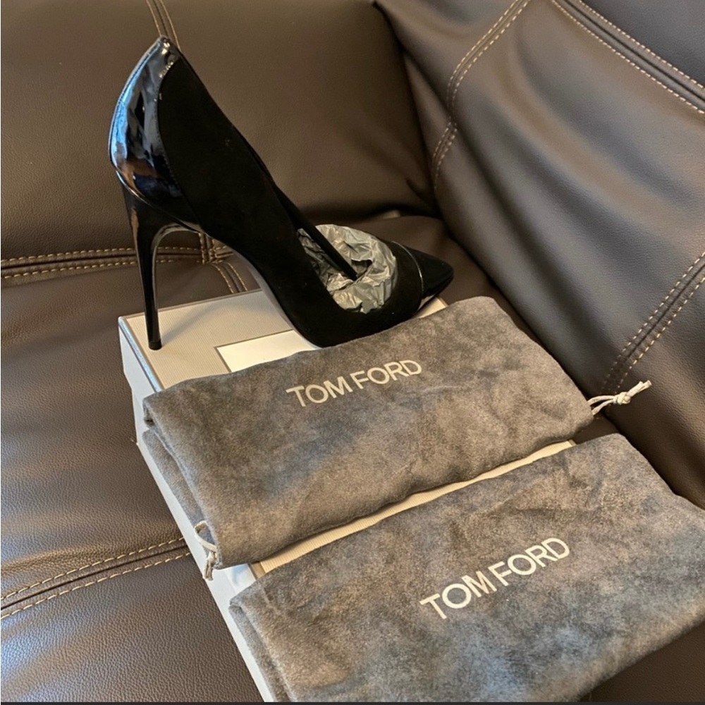 Tom Ford black suede and patent leather heels. - Picture 7 of 8